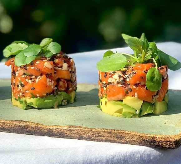 Tártaro de Salmón de Dos peces, de 250 gramos.