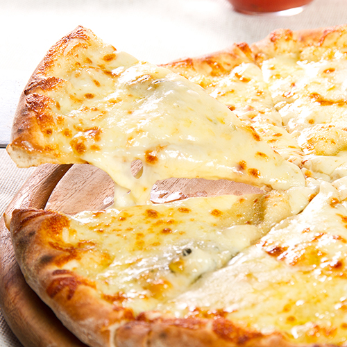 Pizza Quattro Formaggi e Panceta: Pizza congelada cuatro quesos con tocino