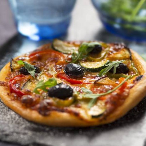 Pizzeta Vegetariana ideal para esos días que te quieres dar un gusto. No dudes en probar esta pizza y muchas más en apeiritivo.cl