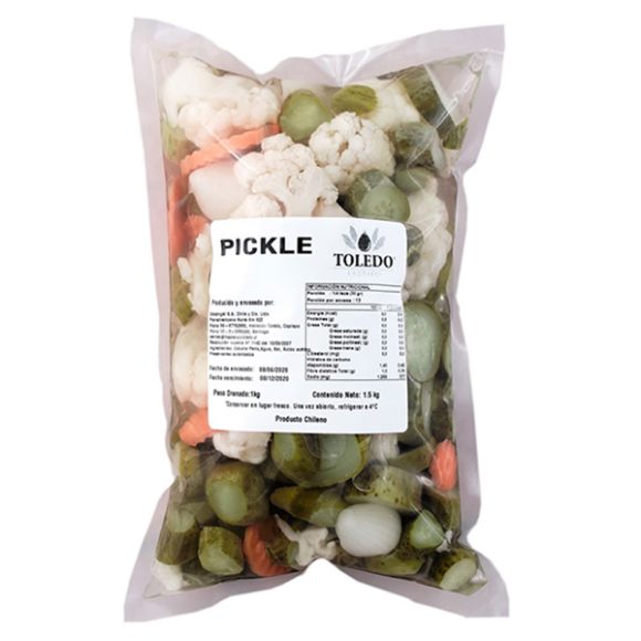 Crujientes, refrescantes Pickle Premium. Son ideales para sándwiches y aperitivos. Te dejamos una receta más abajo.